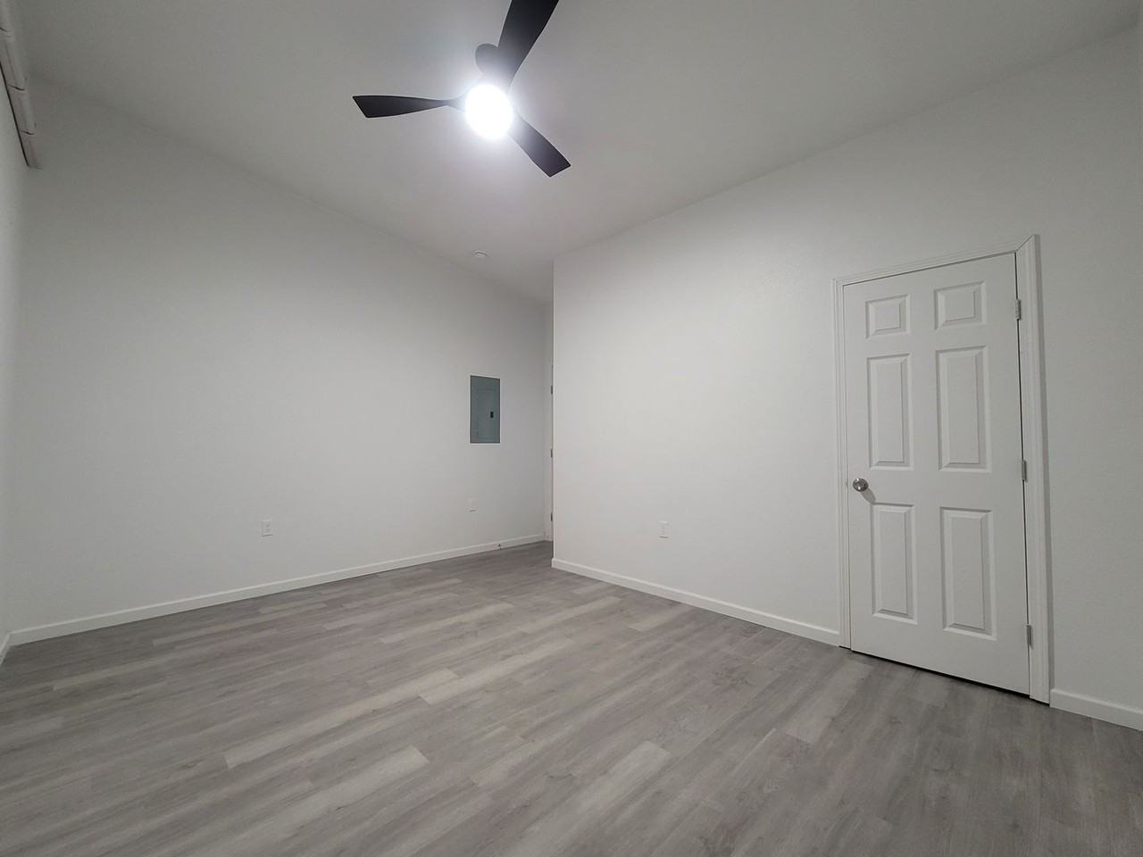 2904 4th Street - Photo 5 of 8