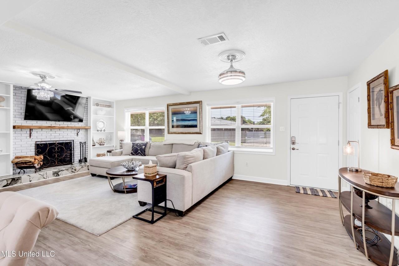 302 Brumbaugh Rd - Photo 6 of 50