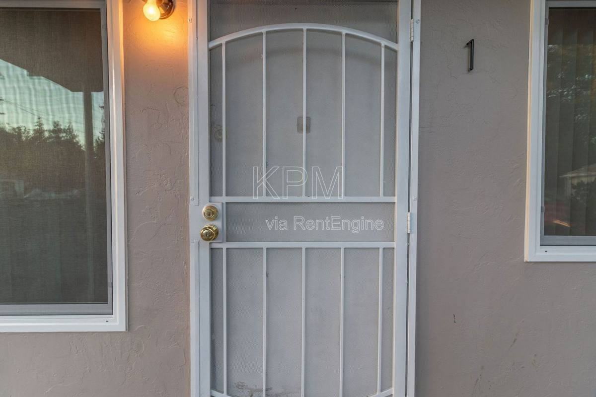 3814 California Street #1 - Photo 3 of 10