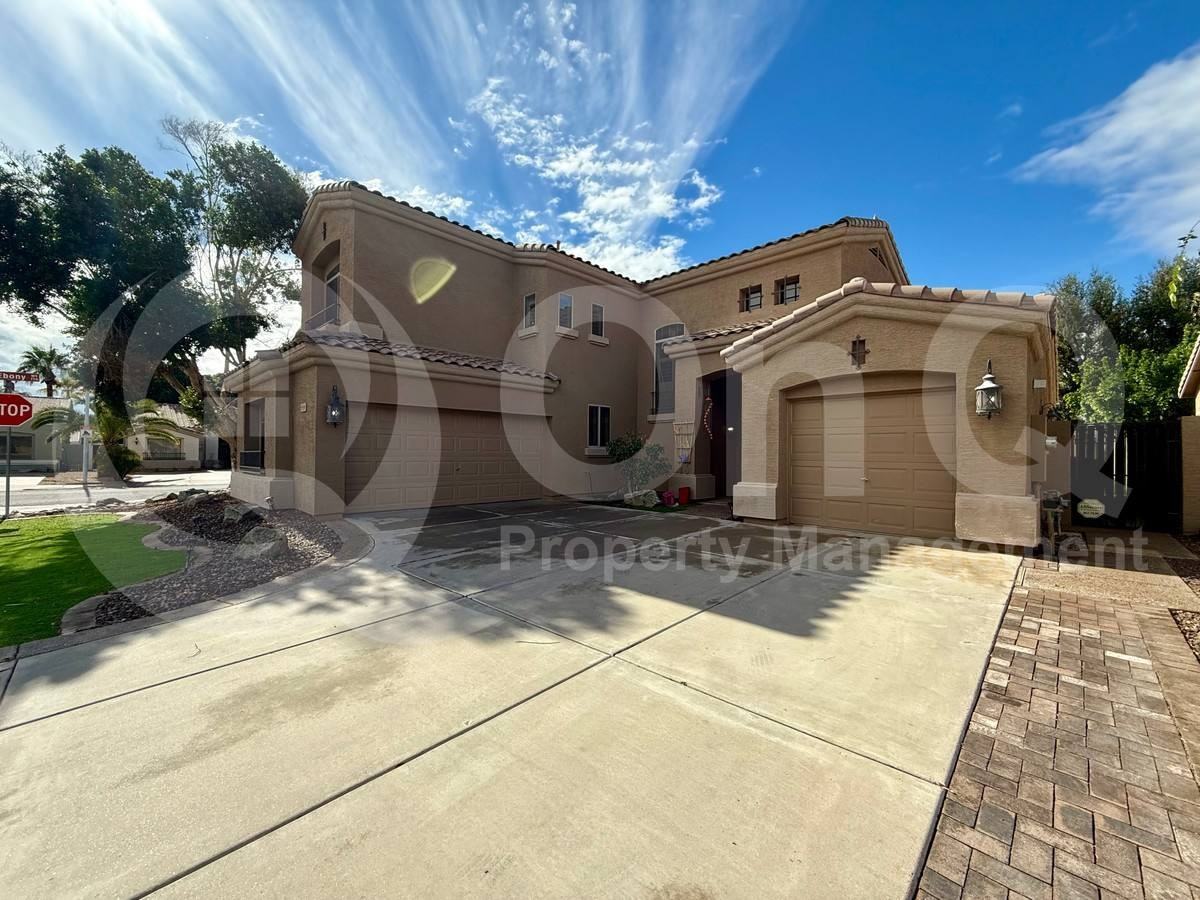 3930 S Emerson St - Photo 2 of 10