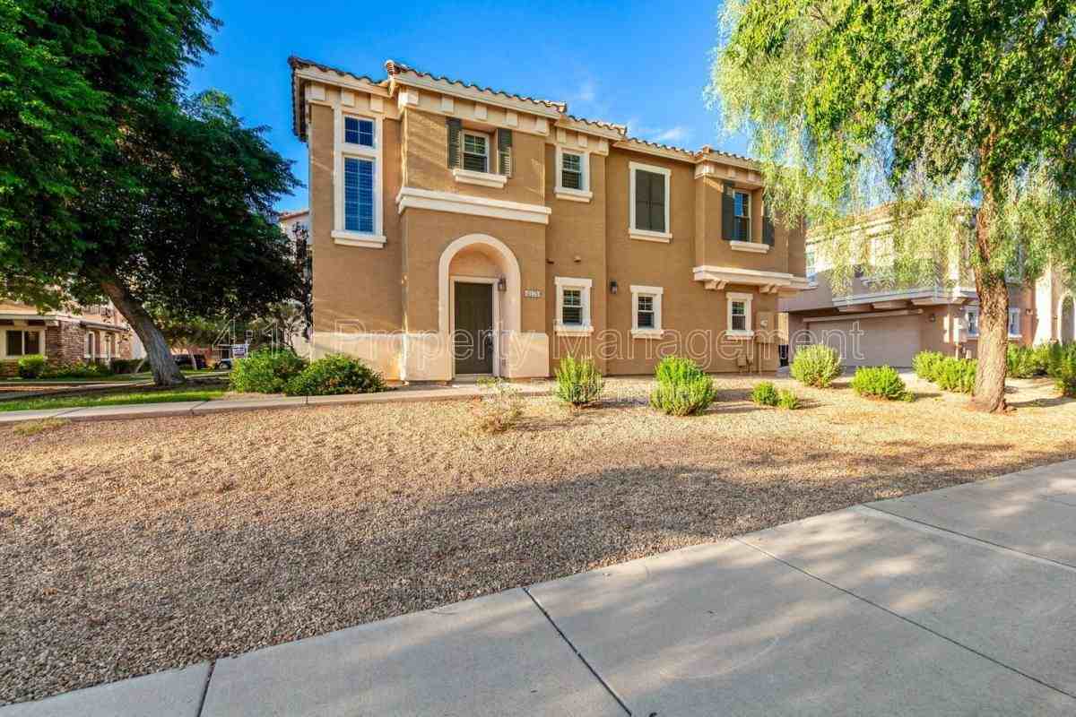 4175 East Jasper Drive - Photo 2 of 10