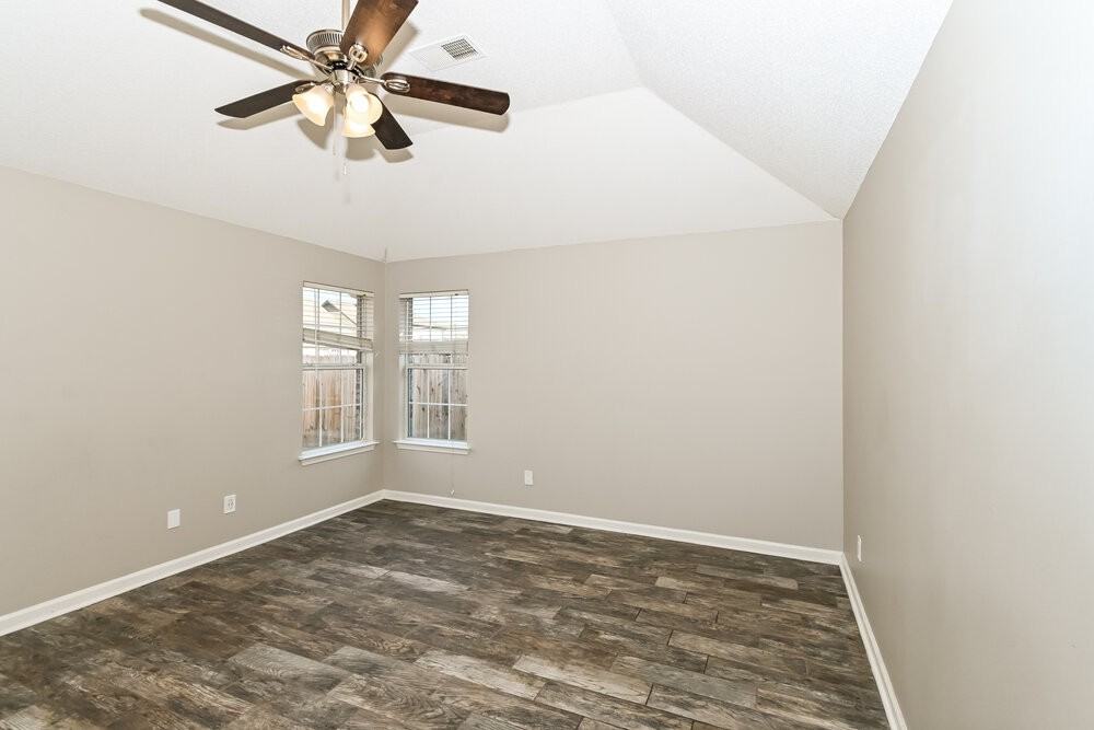 7850 Fallstone Rd - Photo 7 of 16