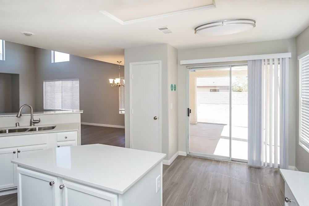 908 Ashurst Ct - Photo 7 of 16