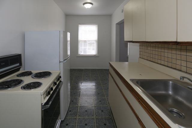 4515 N Malden St #1C - Photo 5 of 17