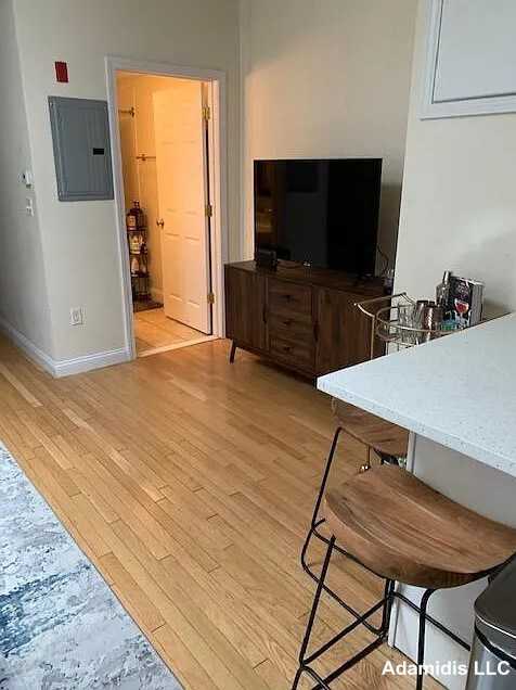 246 Northampton St #4 - Photo 5 of 10