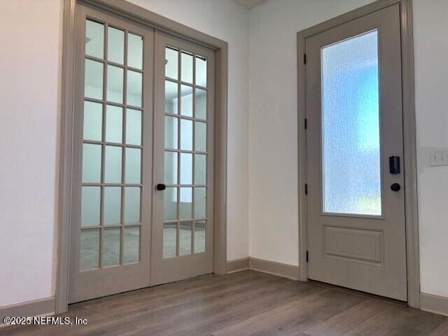 982 Oakland Hills Avenue - Photo 3 of 37