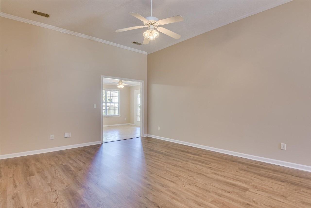 1223 Carriage Drive - Photo 4 of 30