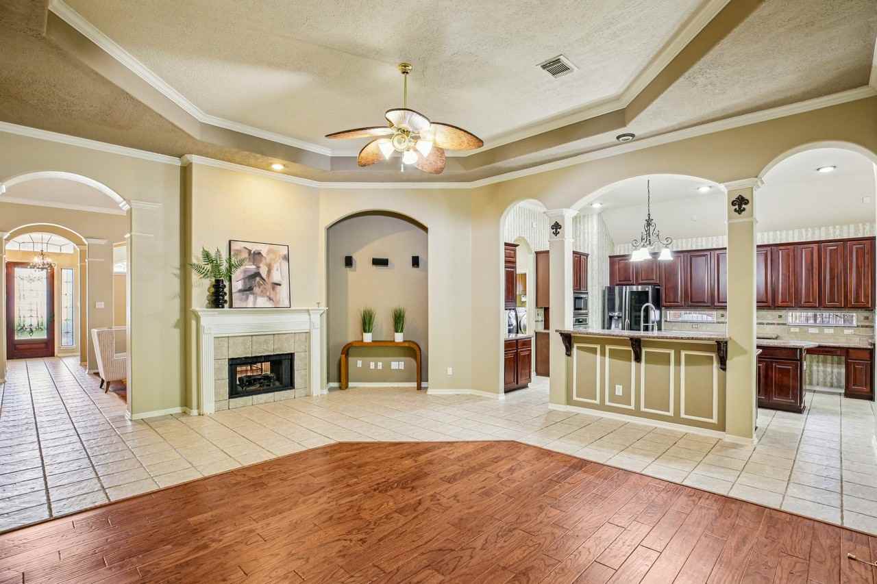 8822 Ballinger Drive - Photo 7 of 21