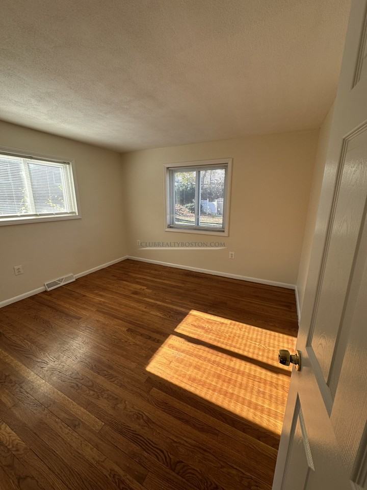 21 Oxford Cir #21 - Photo 6 of 15