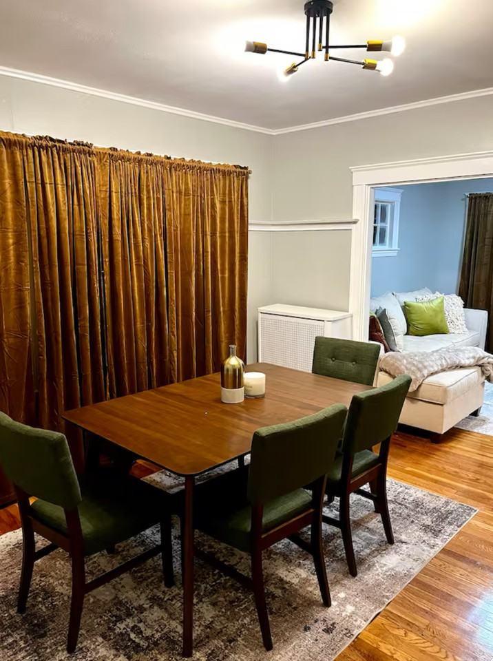 218 Wood Ave - Photo 3 of 8