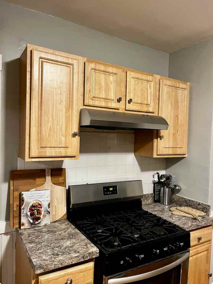 218 Wood Ave - Photo 6 of 8