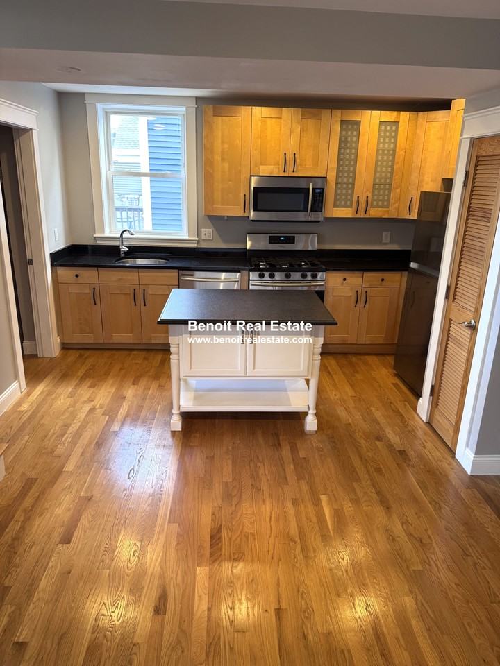 Hurley St #2 - Photo 2 of 11