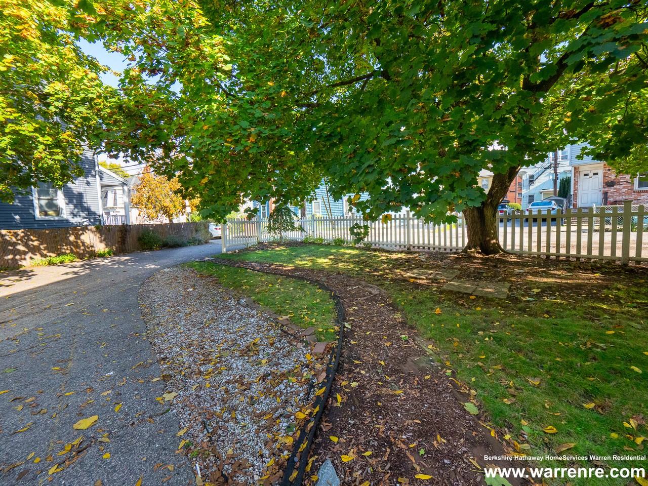 12 Adella Pl - Photo 3 of 38