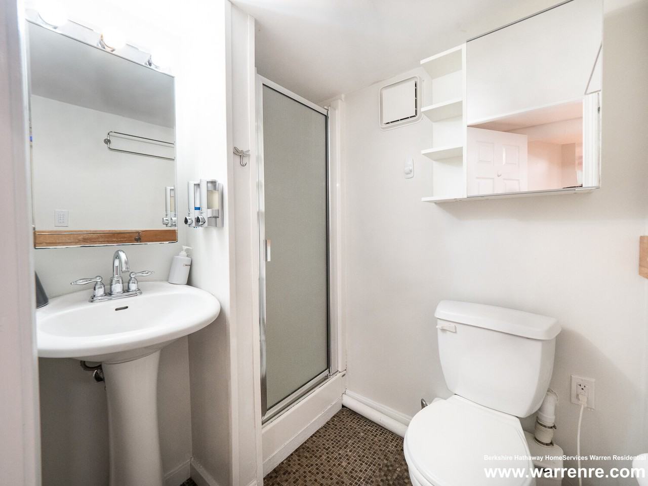 12 Adella Pl - Photo 7 of 38