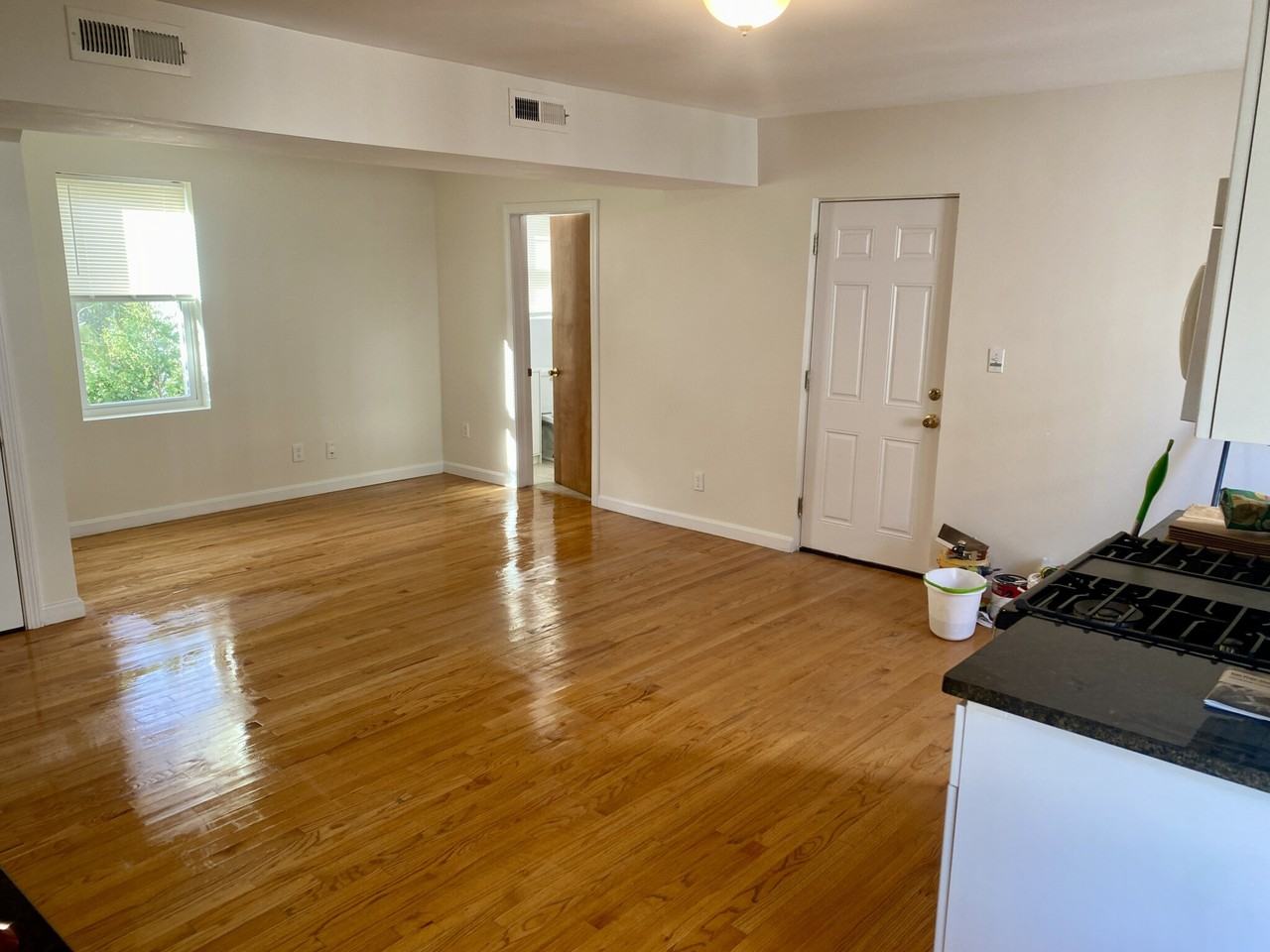 123 Thorndike St #2L - Photo 4 of 19