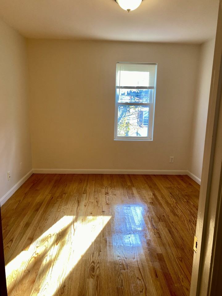 123 Thorndike St #2L - Photo 5 of 19