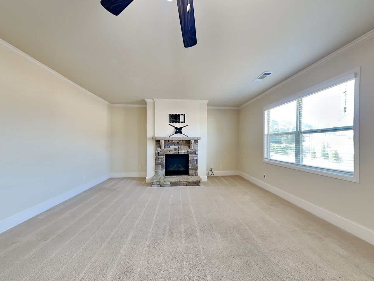 7770 Harbison Hollow Ln - Photo 3 of 25