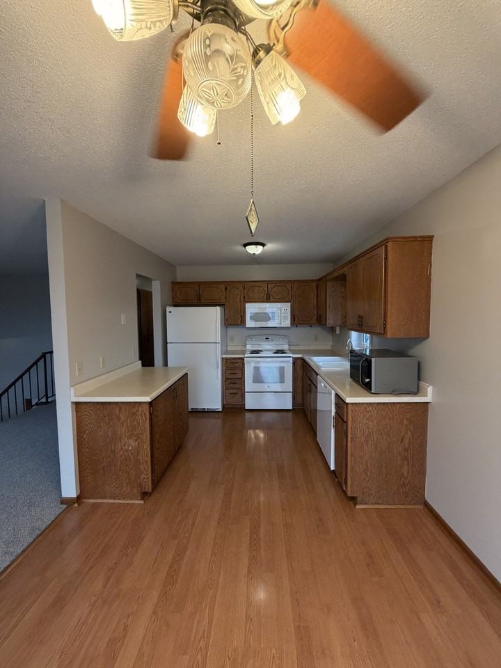 1733 Lincoln Avenue - Photo 3 of 20