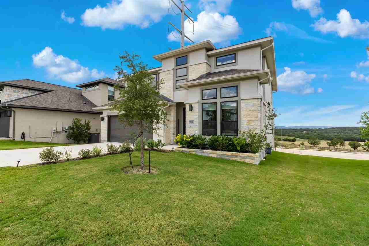 250 Navarro - Photo 3 of 37