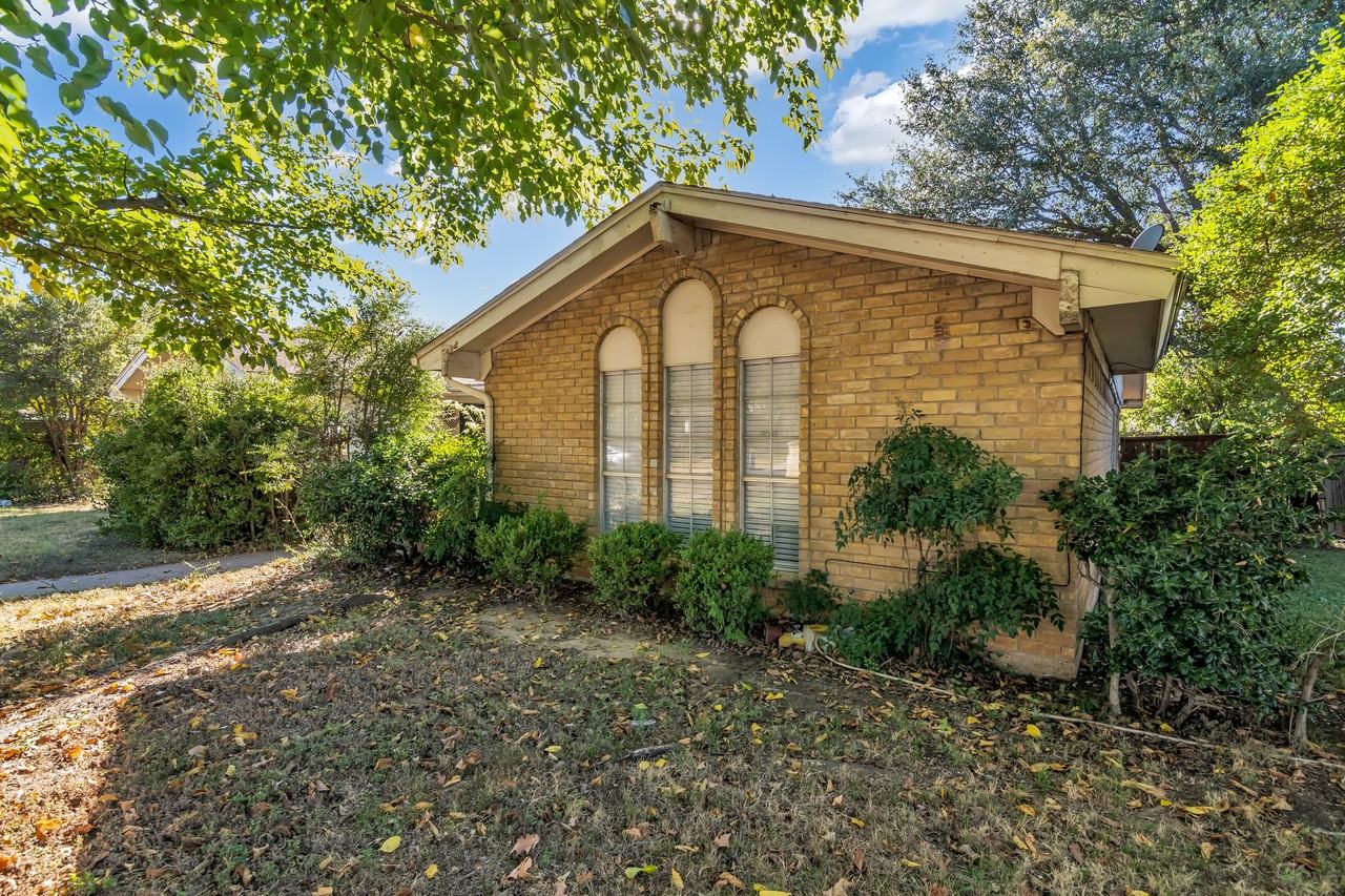 805 Irwin Dr #B - Photo 2 of 26