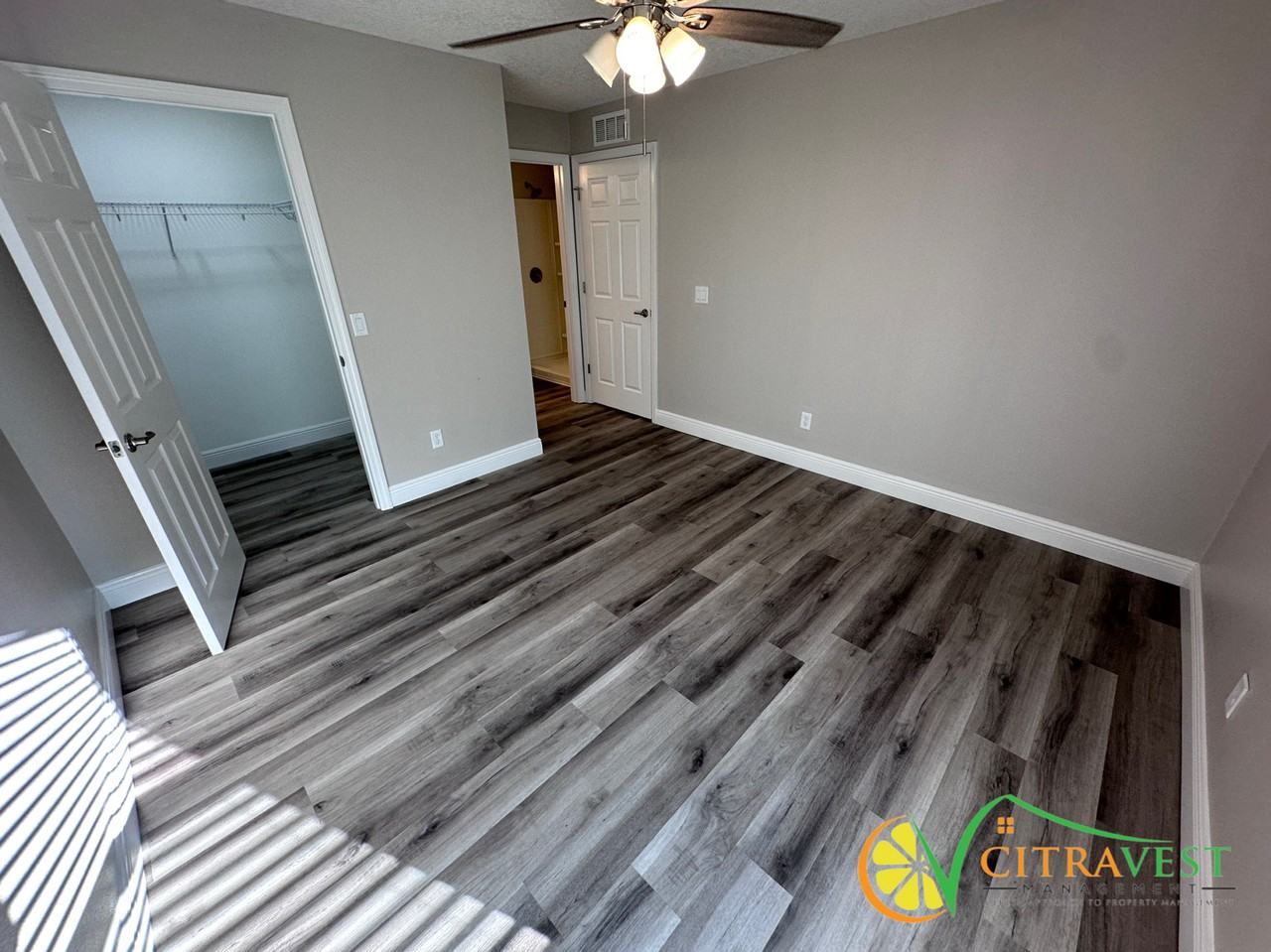 8026 N Voyager Dr - Photo 3 of 11