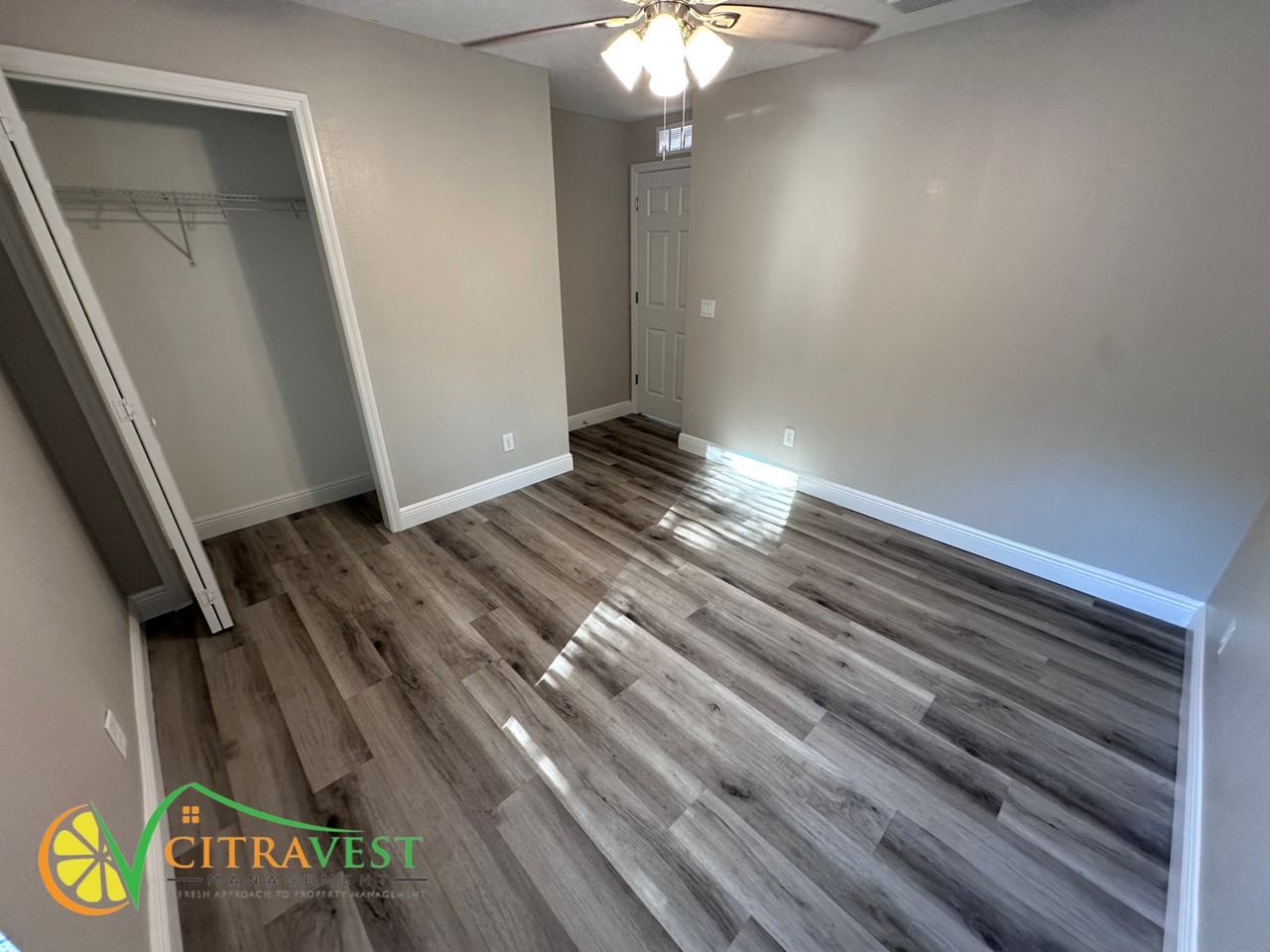 8026 N Voyager Dr - Photo 6 of 11