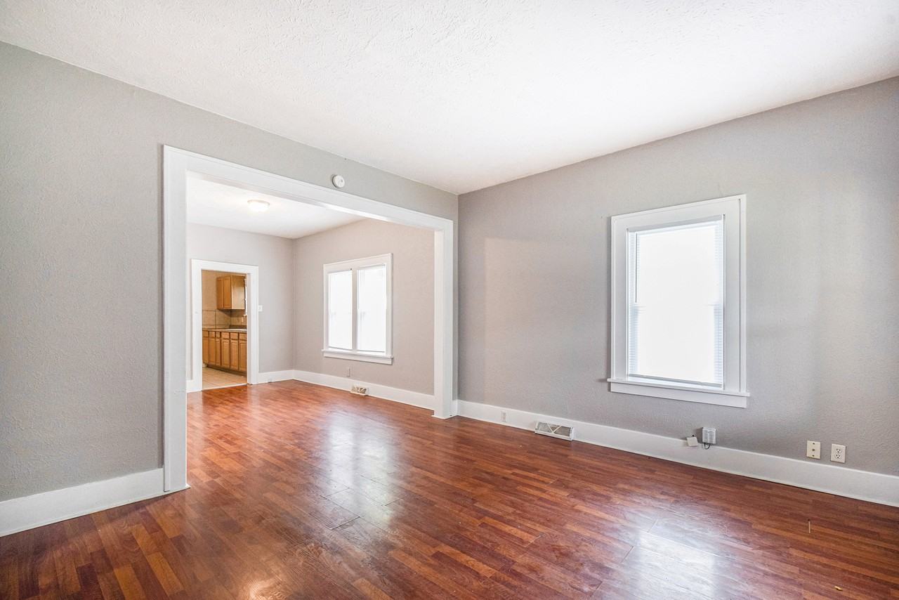 220 Harrison St - Photo 2 of 17