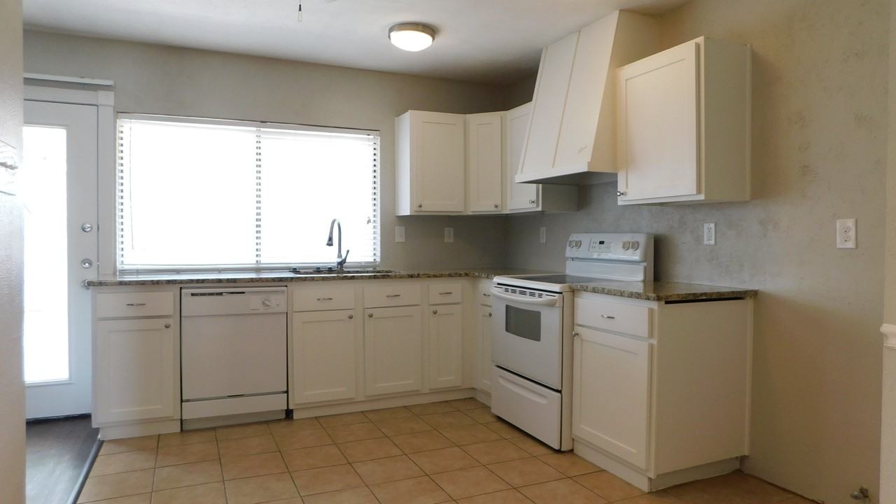 3816 Mulberry Ln - Photo 6 of 20