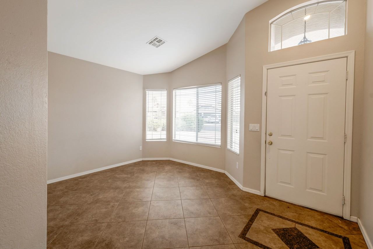 7744 E Dallas St - Photo 2 of 15