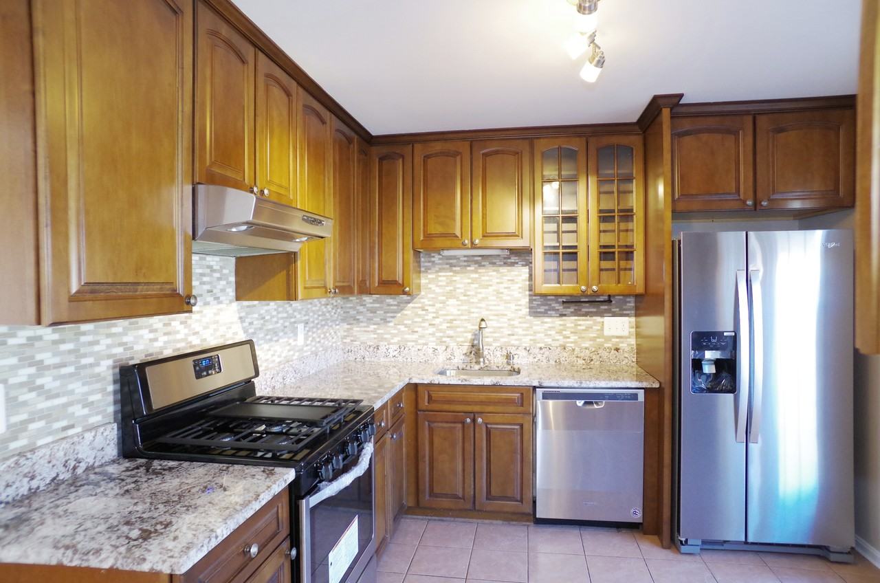 4492 Ruggles Court - Photo 7 of 17