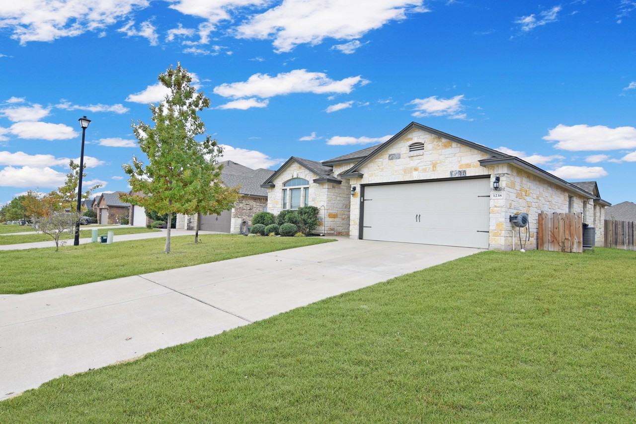 1238 Juneberry Park Dr - Photo 2 of 24