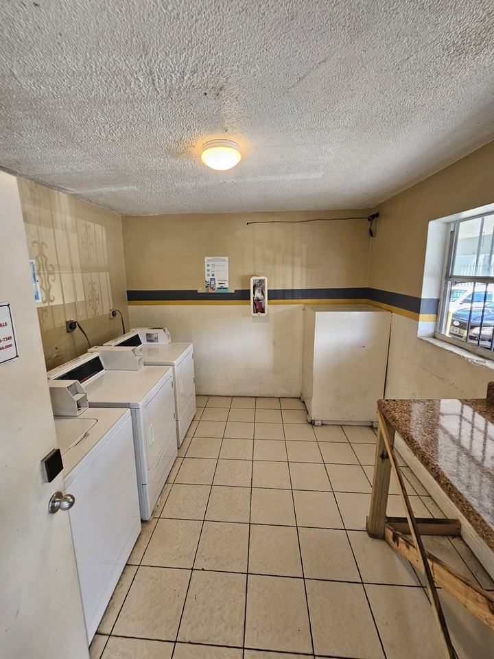 13725 Ne 3Rd Ct - Photo 6 of 48