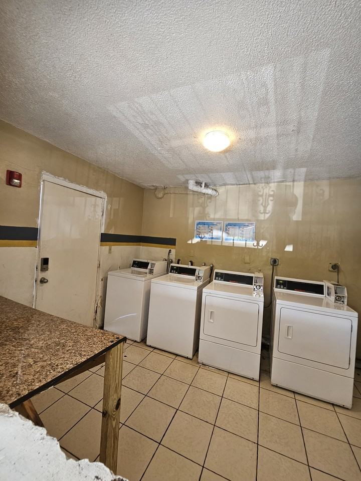 13725 Ne 3Rd Ct - Photo 7 of 48