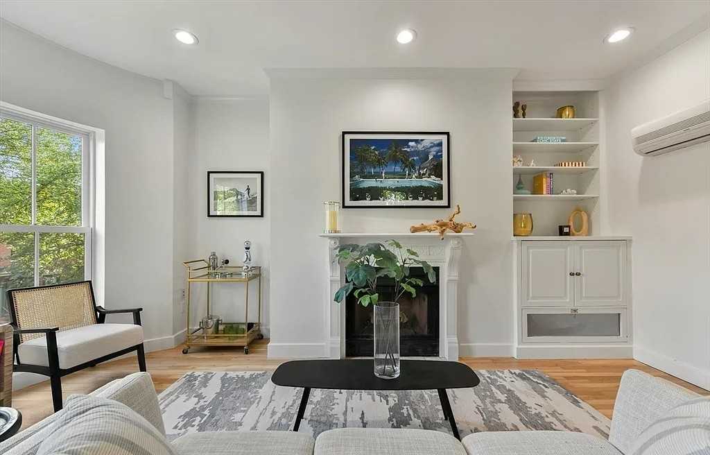 238 W Canton St - Photo 2 of 12
