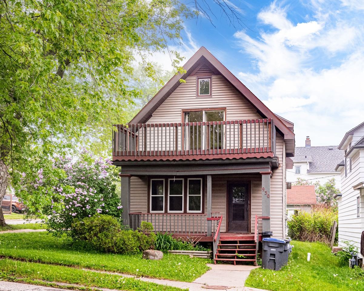 930 North 12th Avenue East - Photo 3 of 19