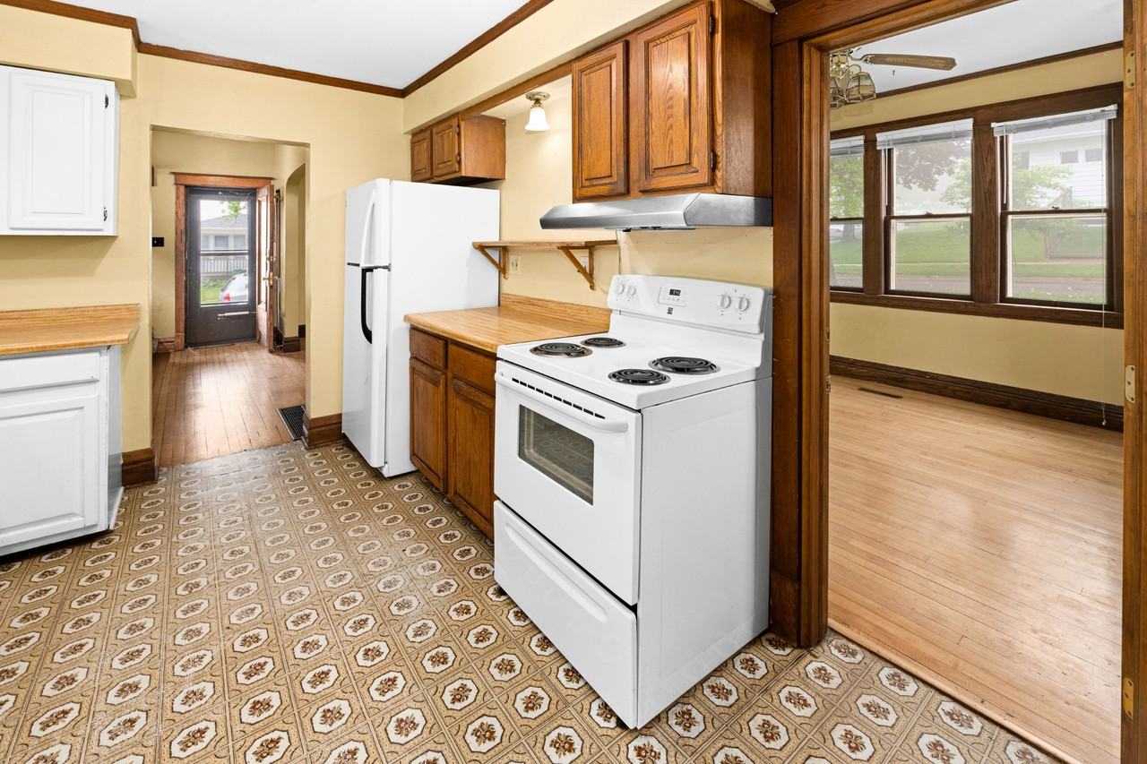 930 North 12th Avenue East - Photo 6 of 19