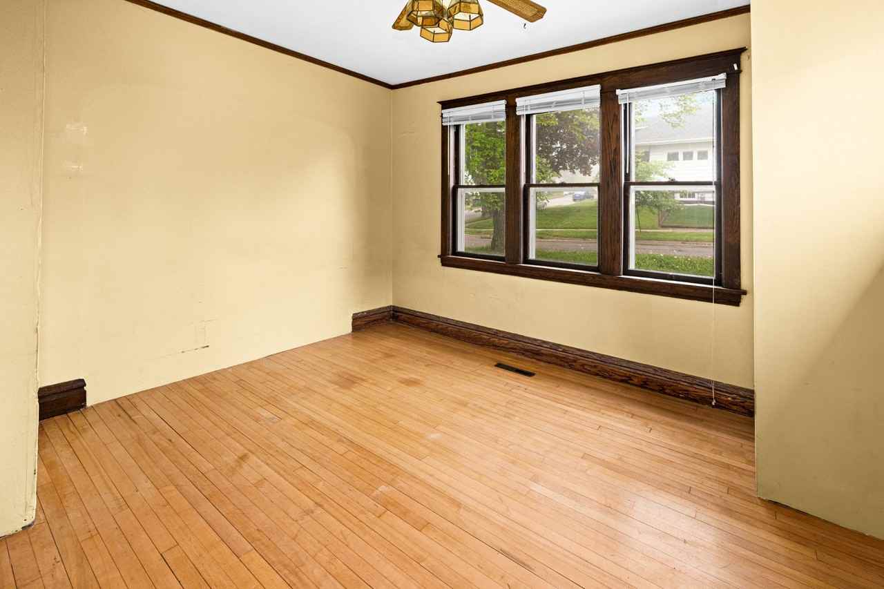 930 North 12th Avenue East - Photo 7 of 19