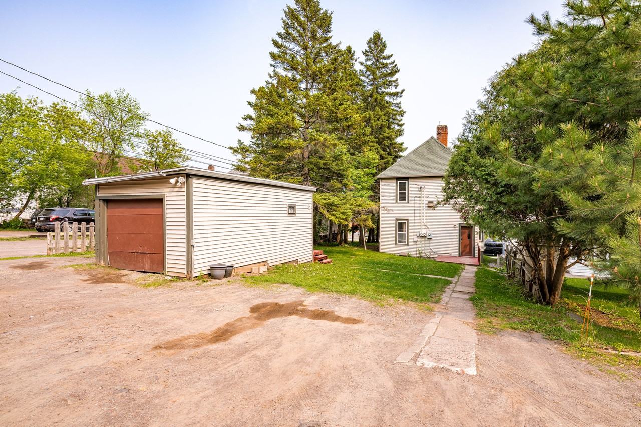 1111 East 2nd Street - Photo 2 of 14