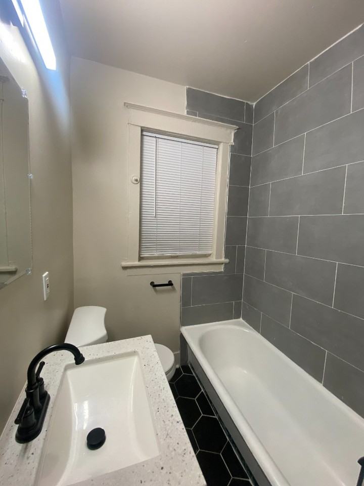 2037 Maury Avenue #A - Photo 7 of 12