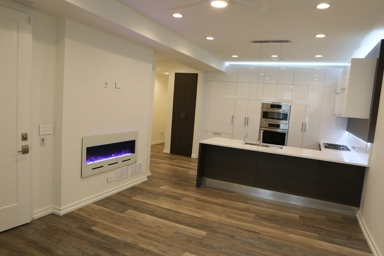 1420 West Fulton Street #2 - Photo 2 of 15