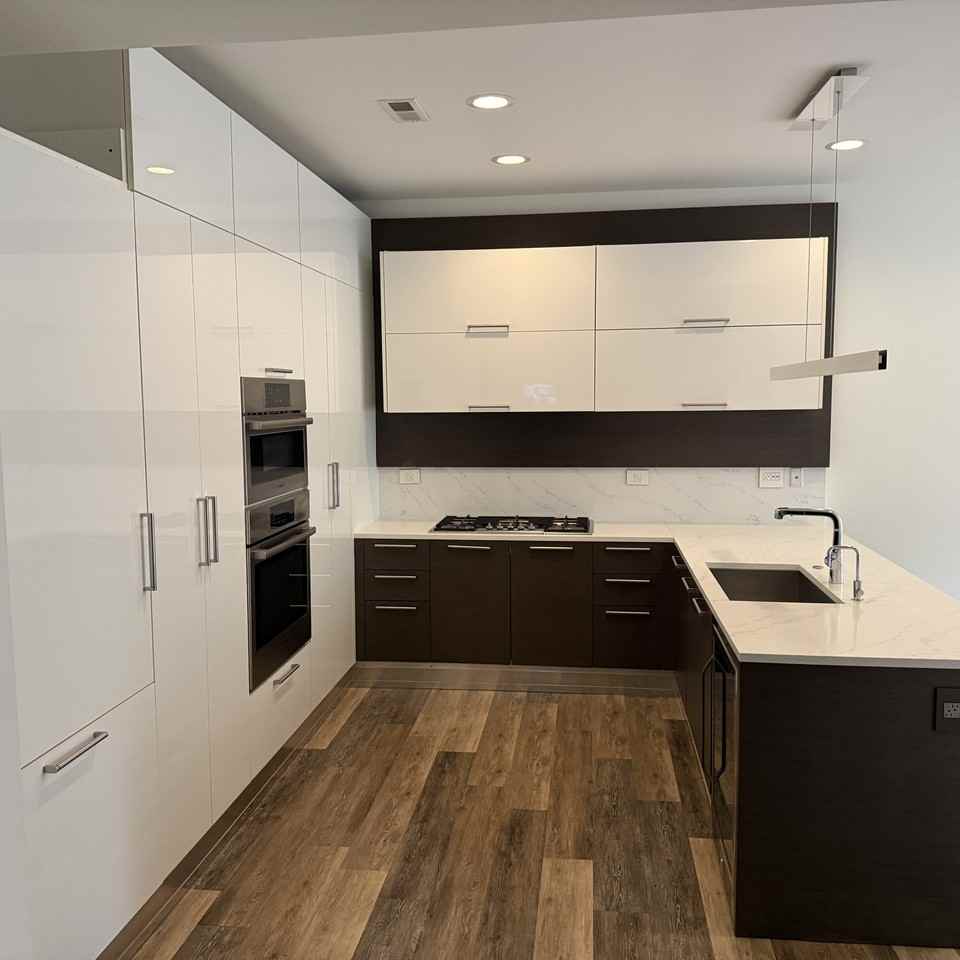 1420 West Fulton Street #2 - Photo 4 of 15