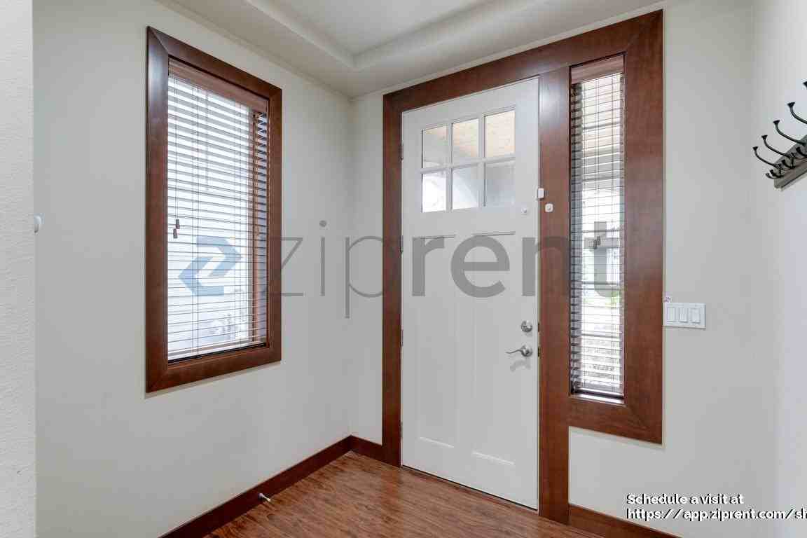 1207 145th St Sw #1 - Photo 2 of 29