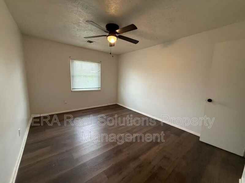 1614 Republic Ave #C - Photo 5 of 7