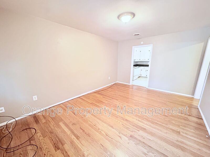 816 College Avenue #2 - Photo 5 of 15