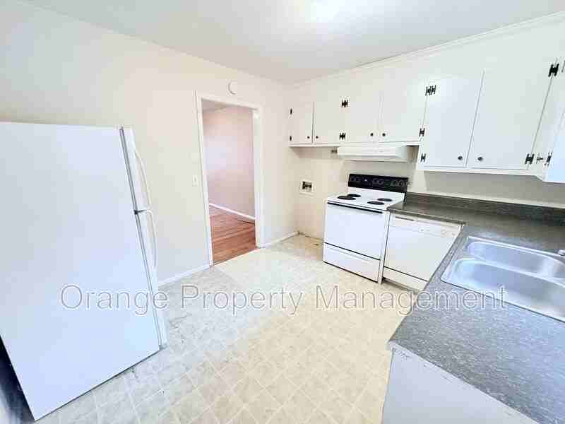 816 College Avenue #2 - Photo 7 of 15