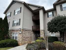 featured image of 1121 Harts Ridge Drive