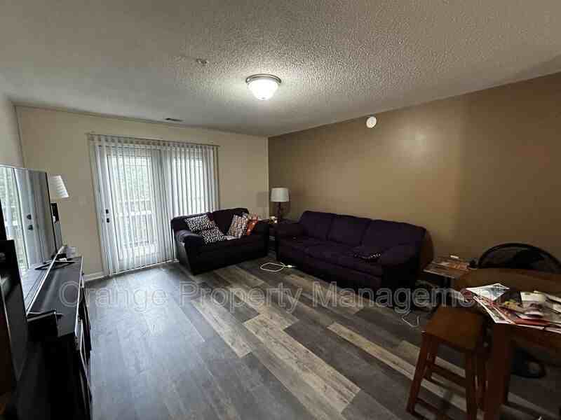 1121 Harts Ridge Drive - Photo 5 of 17