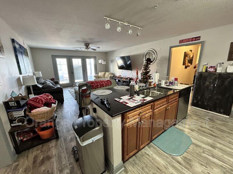 1611 Muscovy Way - Photo 5 of 15