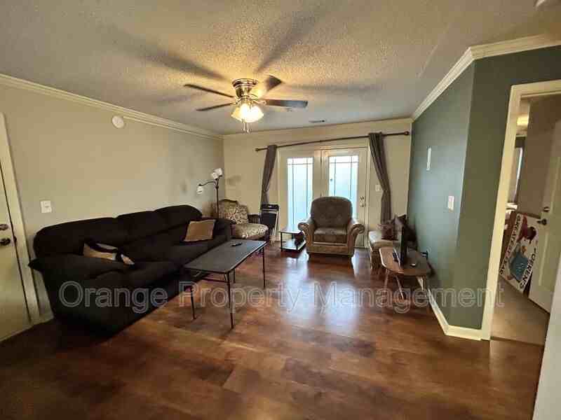 1601 Harts Ridge Drive - Photo 3 of 12