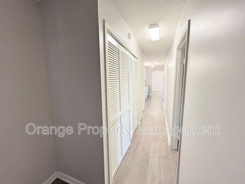 212 Pelican Ln - Photo 3 of 17